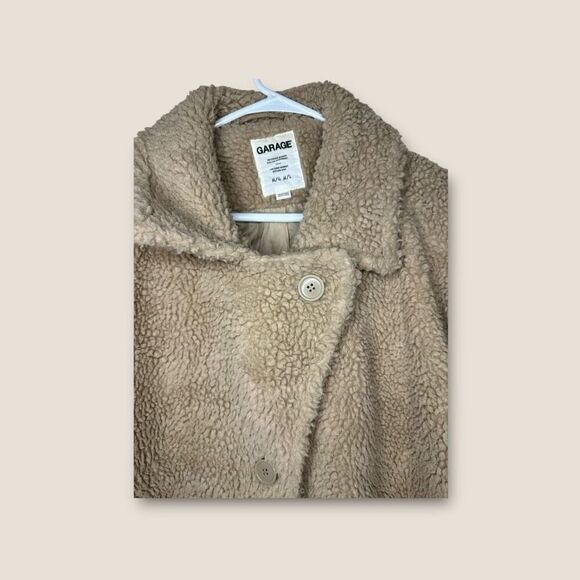 Garage Tan Teddy Sherpa Jacket Size Medium/Large - Picture 3 of 6